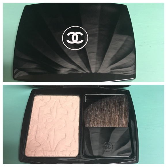 CHANEL Other - Chanel Highlighting Powder